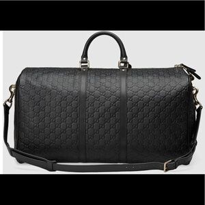 Black leather Gucci duffel bag (Great Condition)
